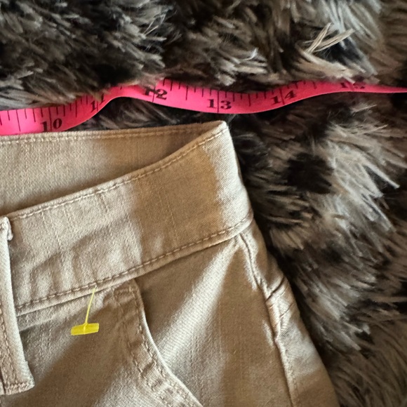 MOTHER Wrapper Patch Springy Ankle Cropped Cargo Pants - Picture 7 of 10